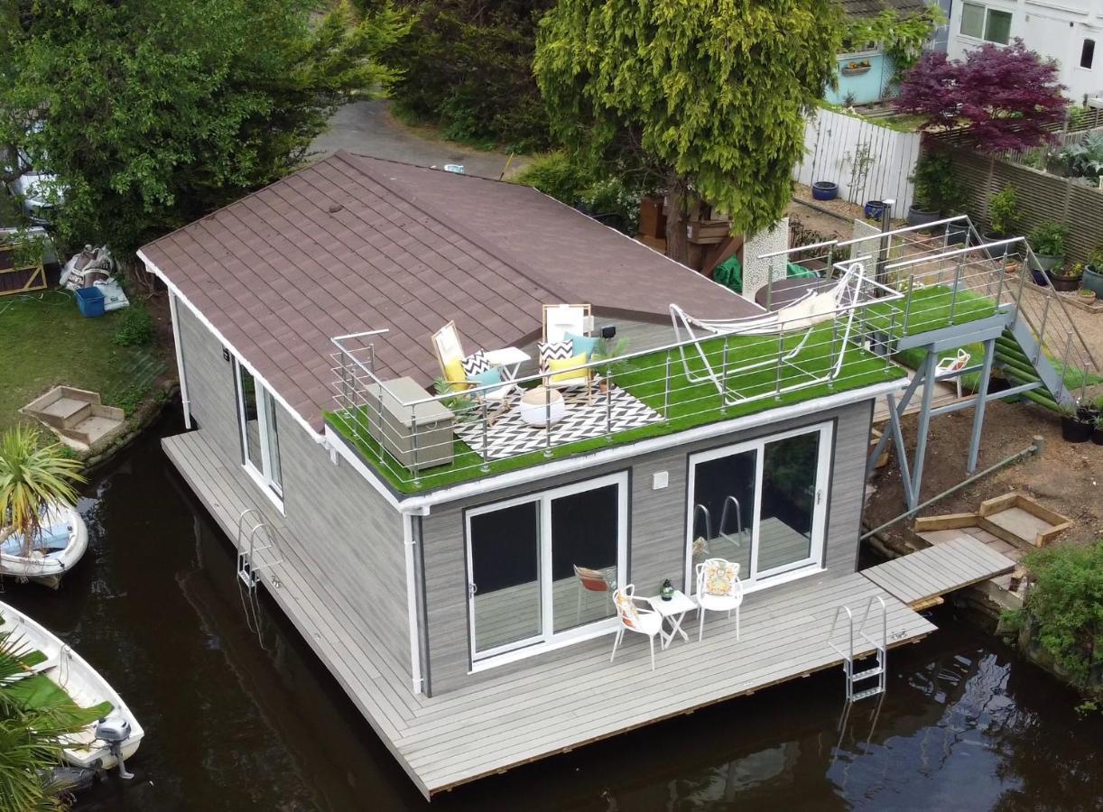 Tulana Taggs - Floating Home On Idyllic Island Hampton Hill Екстер'єр фото