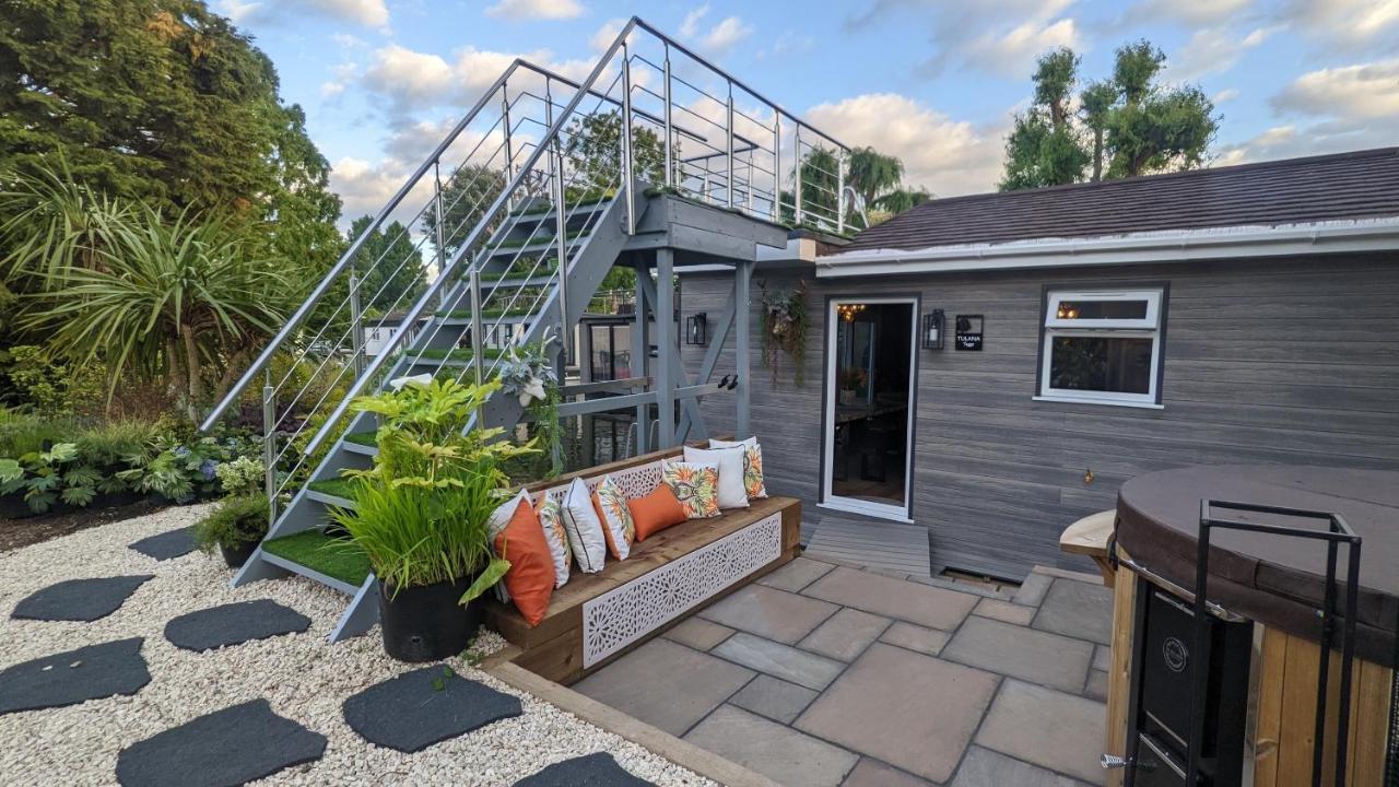 Tulana Taggs - Floating Home On Idyllic Island Hampton Hill Екстер'єр фото